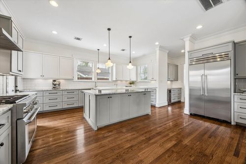 306 E 5th St, Houston, TX, 77007-2611 | Card Image