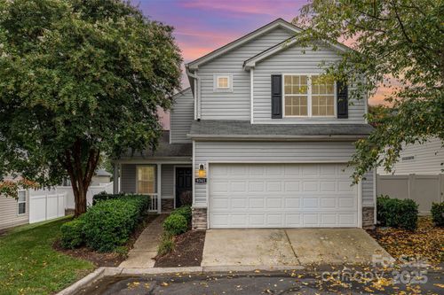 9341 Meadowmont View Dr, Charlotte, NC, 28269-6201 | Card Image