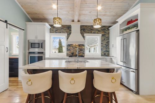 529 Warren St, Lake Geneva, WI, 53147-1306 | Card Image