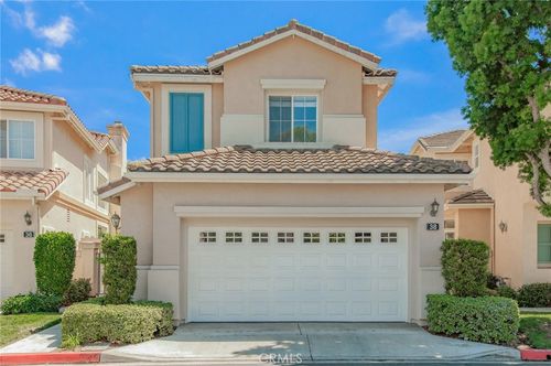 38 Santa Catalina Aisle, Irvine, CA, 92606-0851 | Card Image