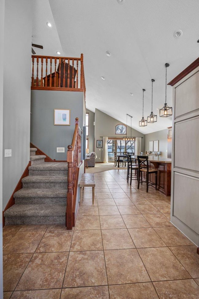 Tile floors, high end finishes throughout | Image 8