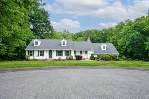 240 Meadow Wood Dr, Holden, MA, 01520-1531 | Card Image