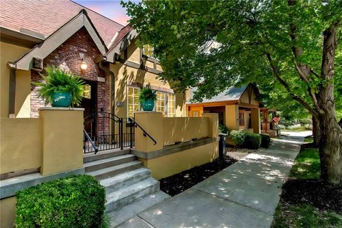 9008 Ne 80th St, Kansas City, MO, 64158-7604 | Card Image