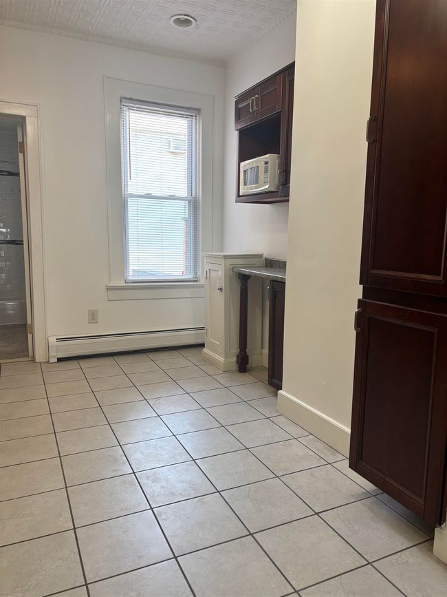 APT-1R - 333 Sip Ave, Condo with 2 bedrooms, 1 bathrooms and null parking in Jersey City NJ | Image 5