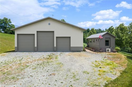 245 Corbett Mcneil Rd, Boone, NC, 28607-6354 | Card Image