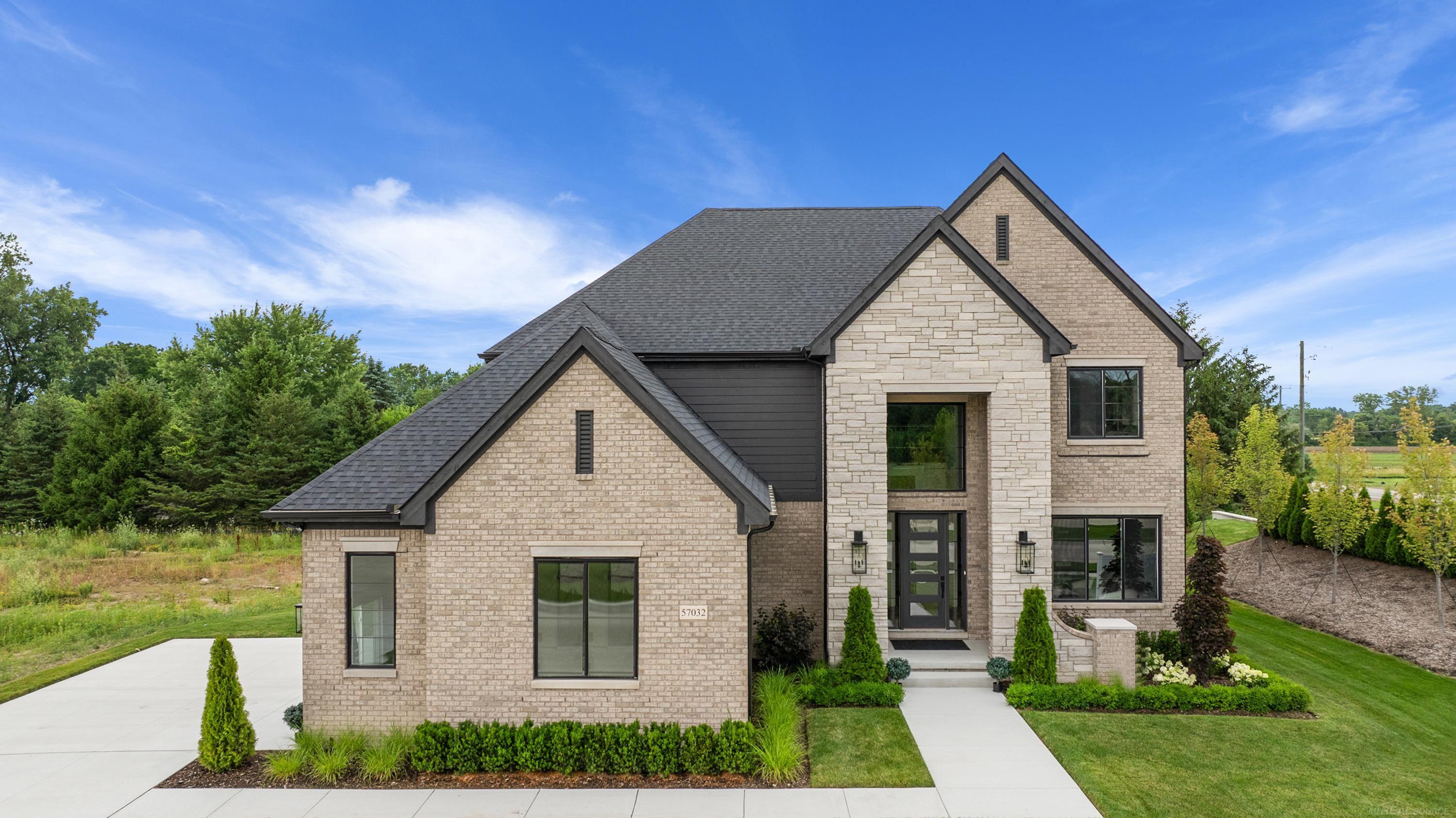 Veridian Blvd, Washington, MI 48094