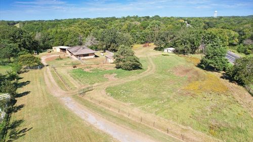 21 Chaparral Estates Dr, Denison, TX, 75021-4025 | Card Image