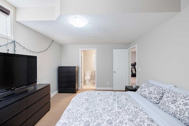 104 Prestwick Manor Se, Home with 4 bedrooms, 3 bathrooms and 8 parking in Calgary AB | Image 39