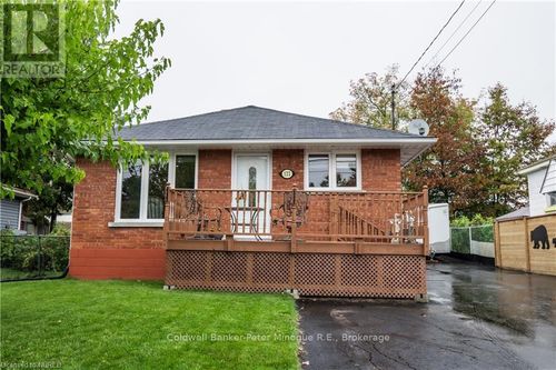 122 Milani Rd, North Bay, ON, P1B7P3 | Card Image