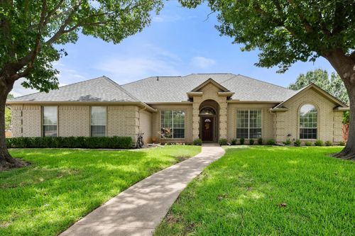 2212 Nugent Dr, Mansfield, TX, 76063-5126 | Card Image