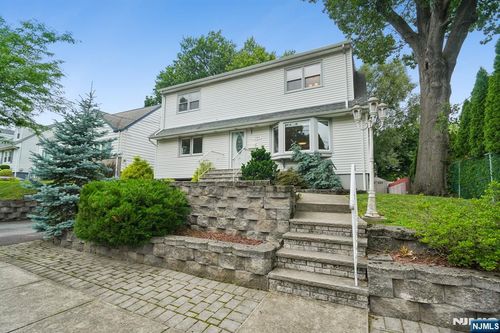 184 Beech St, Nutley, NJ, 07110-2118 | Card Image