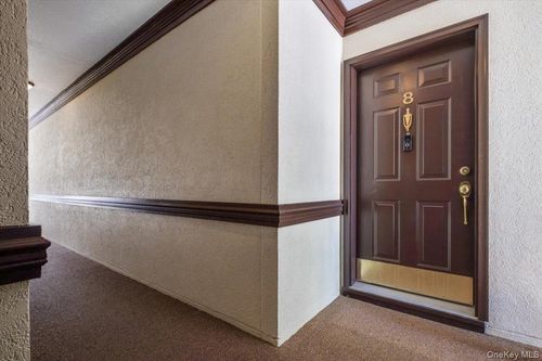 8 Huntington Cir, Peekskill, NY, 10566-2555 | Card Image
