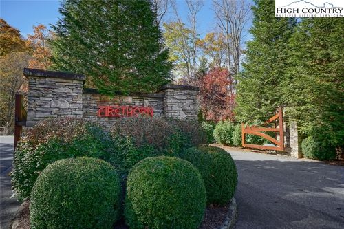 250 Thunderhill Trail, Blowing Rock, NC, 28605 | Card Image