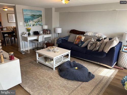 341 Emmett St, PHOENIXVILLE, PA, 19460-3157 | Card Image