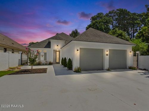 217 Bertrand St, Lafayette, LA, 70503-3223 | Card Image