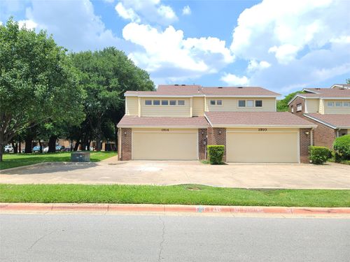 1914 Shorewood Dr, Grapevine, TX, 76051-7931 | Card Image