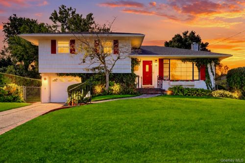 6 Barbara Ln, Jericho, NY, 11753-2601 | Card Image