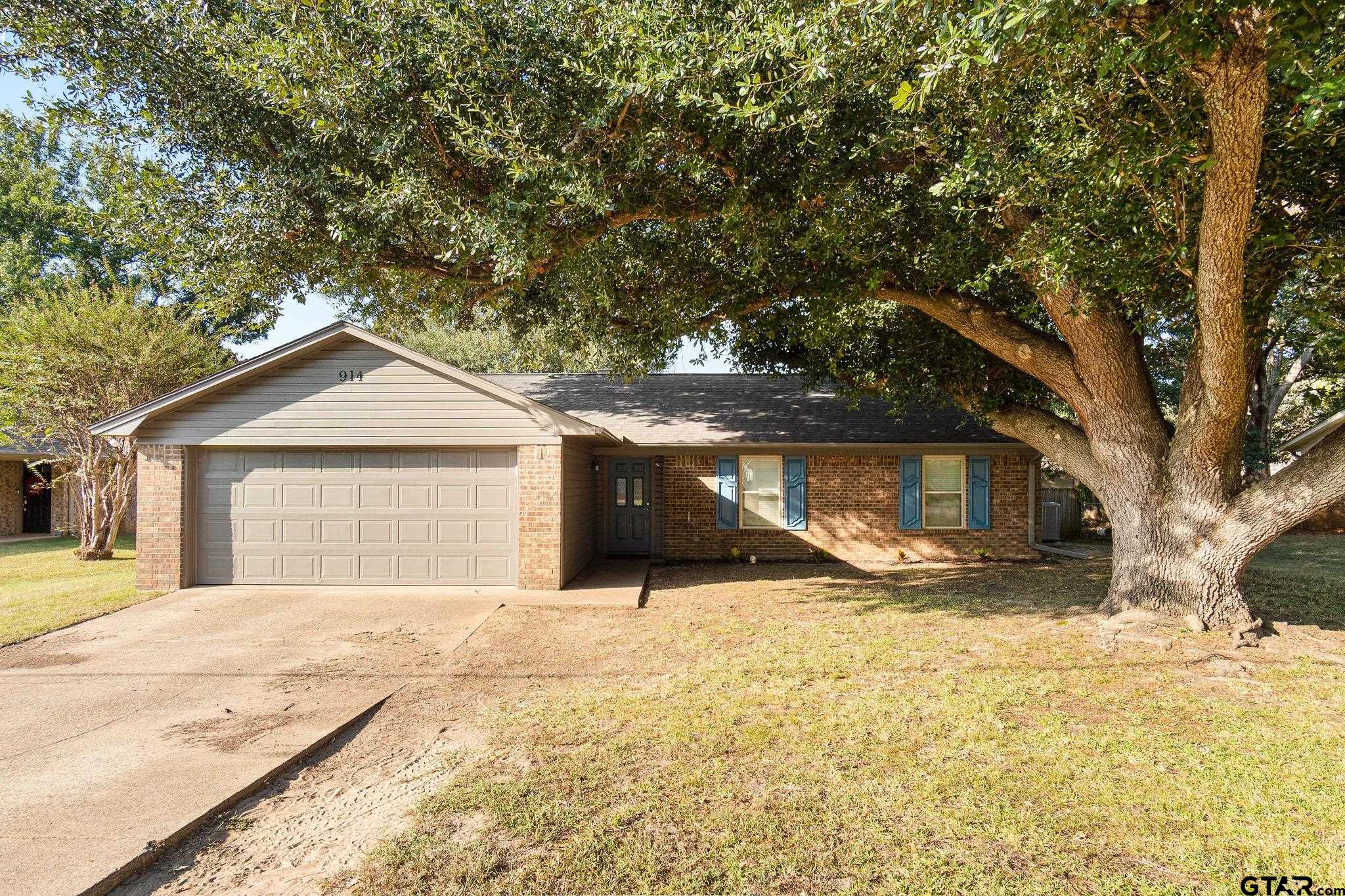 Corey Dr, Whitehouse, TX 75791
