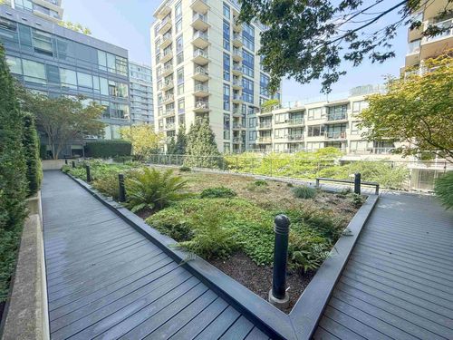 305-1783 Manitoba St, Vancouver, BC, V5Y0K1 | Card Image