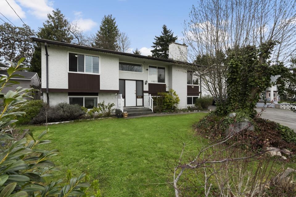 13157 99 Avenue, House other with 6 bedrooms, 2 bathrooms and 4 parking in Surrey BC | Image 1