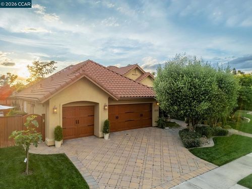 2531 Poppy Dr, Lodi, CA, 95242 | Card Image
