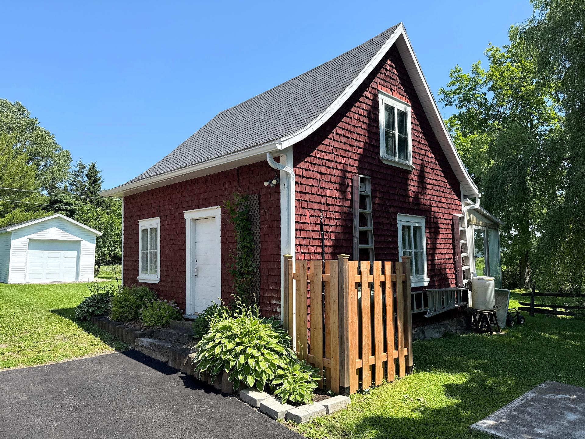 Residential in Sainte-Anne-de-la-Pocatière 2