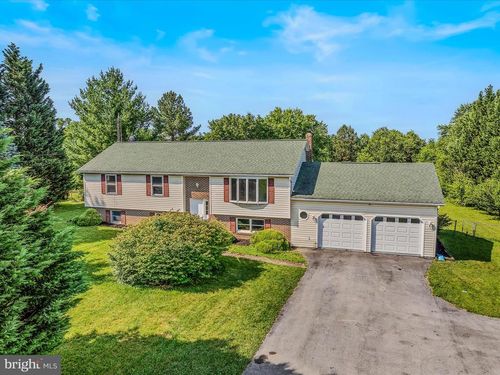 116 Spur Rd, MARTINSBURG, WV, 25404-7123 | Card Image