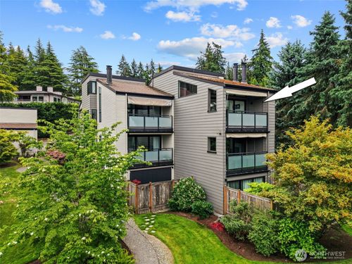 e-11226 Ne 68th St, Kirkland, WA, 98033-7181 | Card Image