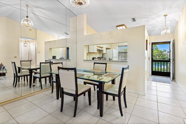 203 - 4689 Lucerne Lakes Blvd, Condo with 2 bedrooms, 2 bathrooms and null parking in LAKE WORTH FL | Image 8