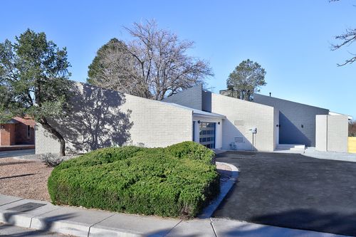 5605 Fairoak Trl, Albuquerque, NM, 87109-3209 | Card Image