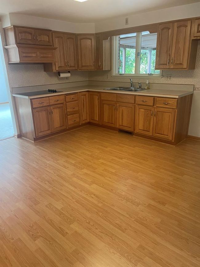 7 Zitko Ter, Home with 3 bedrooms, 2 bathrooms and null parking in Glen Dale WV | Image 7