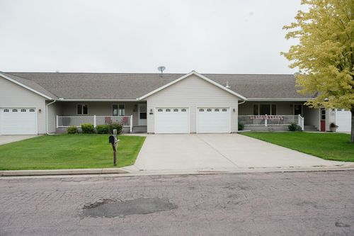 118 E 5th St N, Truman, MN, 56088-1133 | Card Image
