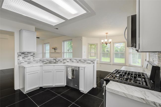 1826 Taylor Creek Dr, House other with 4 bedrooms, 3 bathrooms and 2 parking in Fresno TX | Image 21