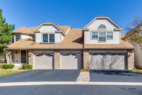 3209 N Daniels Ct, Arlington Heights, IL, 60004-7714 | Card Image
