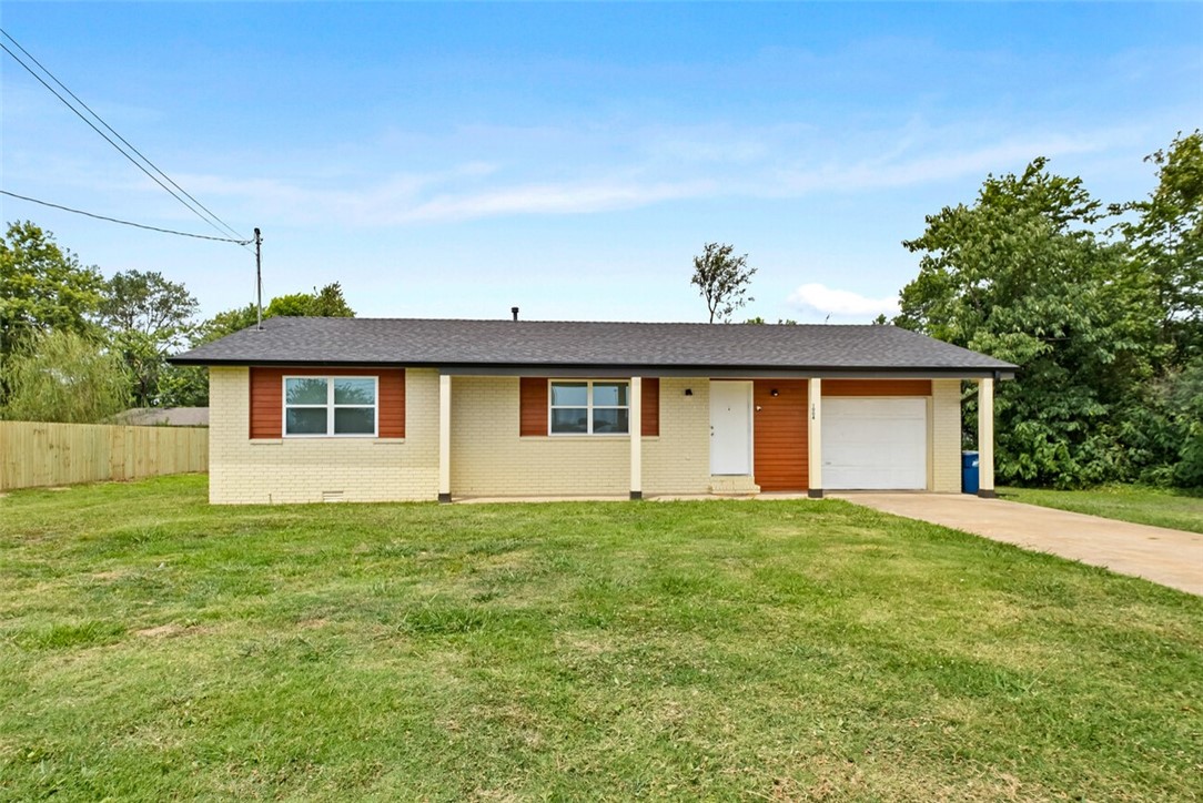 Moberly Ln, Bentonville, AR 72712