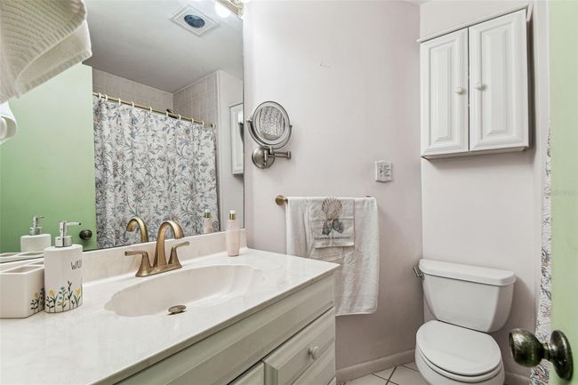 Main Bathroom | Image 43
