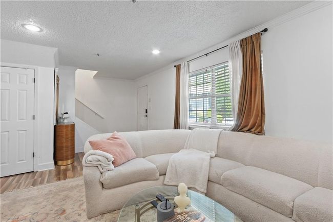 APT-8 - 3147 Buford Hwy Ne, Townhouse with 3 bedrooms, 3 bathrooms and 2 parking in Brookhaven GA | Image 5