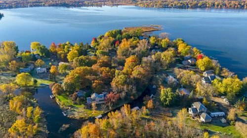 22089 Jason Avenue Ct N, Forest Lake, MN, 55025-9131 | Card Image