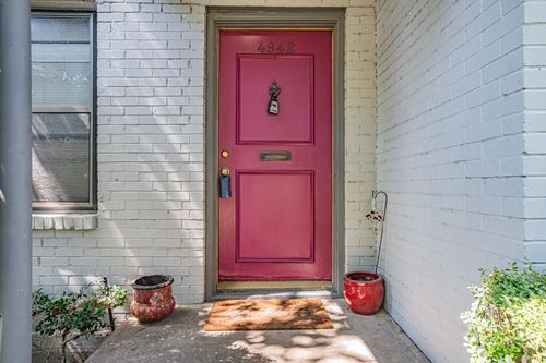 4942 Lahoma St, Dallas, TX, 75235-8818 | Card Image