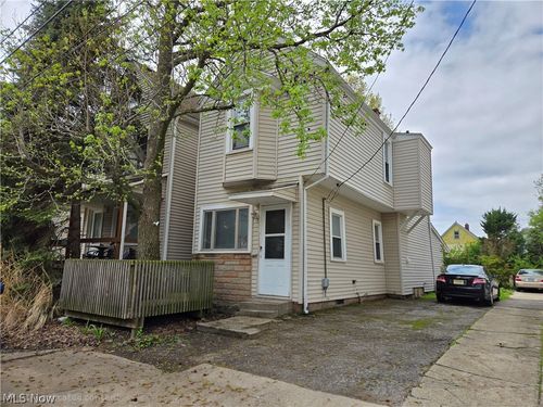 1952 E 124th Pl, Cleveland, OH, 44106-1914 | Card Image