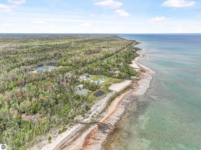 21495 Us Highway 23 N, House other with 2 bedrooms, 2 bathrooms and null parking in Millersburg MI | Image 5