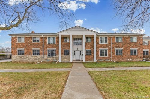 22592 Masonic Blvd, Saint Clair Shores, MI, 48082-1384 | Card Image