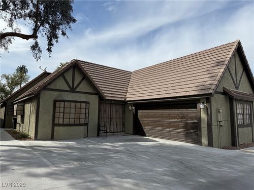 3980 Avebury Pl, Las Vegas, NV, 89121-4827 | Card Image