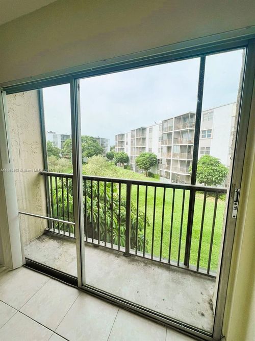 apt-308-8740 N Sherman Cir, Miramar, FL, 33025-2054 | Card Image