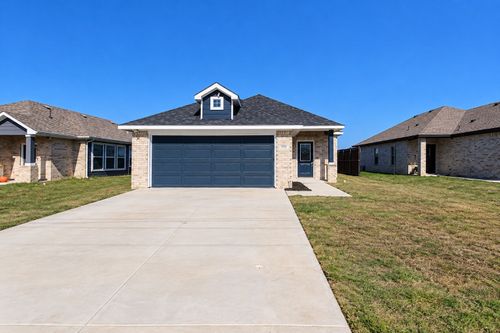 600 N Garrett Ave, Ennis, TX, 75119-8301 | Card Image
