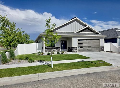 377 Glade Loop, Idaho Falls, ID, 83404-1272 | Card Image