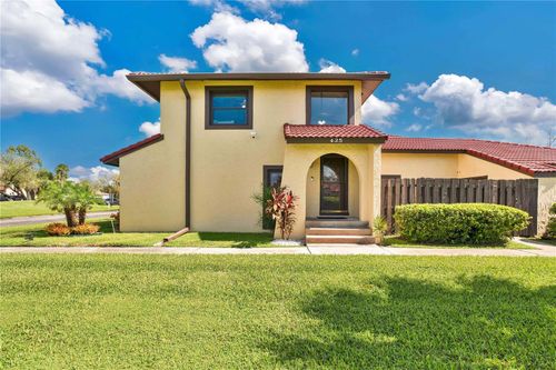 435 Hunter Cir, KISSIMMEE, FL, 34758-3329 | Card Image