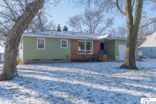 776 E Prince St, Lake Crystal, MN, 56055-2048 | Card Image