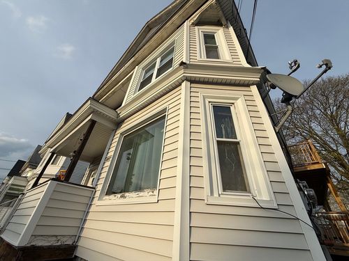 f2-r-227 White St, Lowell, MA, 01854-2450 | Card Image