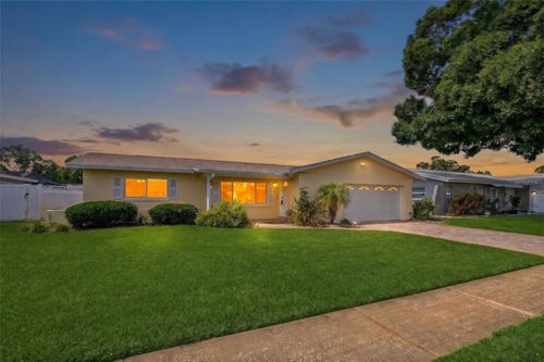 13150 88th Ave, Seminole, FL, 33776-2411 | Card Image